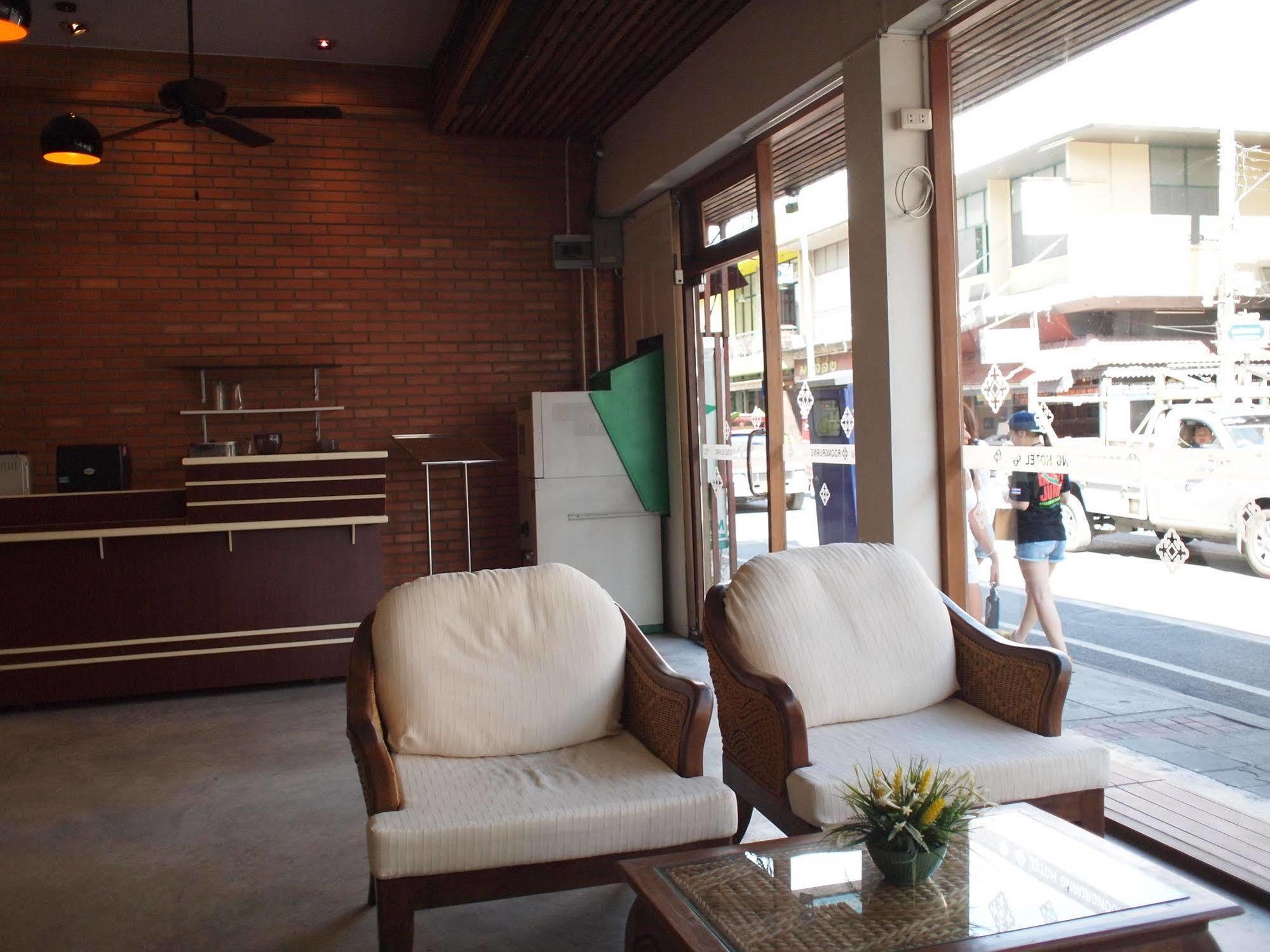 Roongruang Hotel Chiang Mai Exterior foto